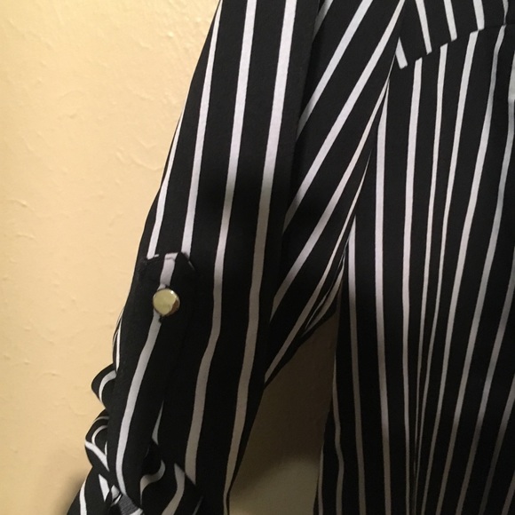 Top - Picture 4 of 4